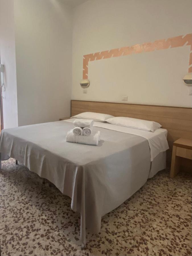 Hotel Ravello Da Lorenzo E Moira Adults Only Rimini Kültér fotó