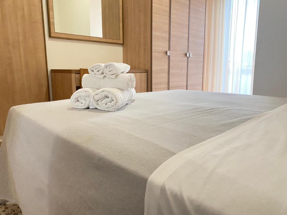 Hotel Ravello Da Lorenzo E Moira Adults Only Rimini Kültér fotó
